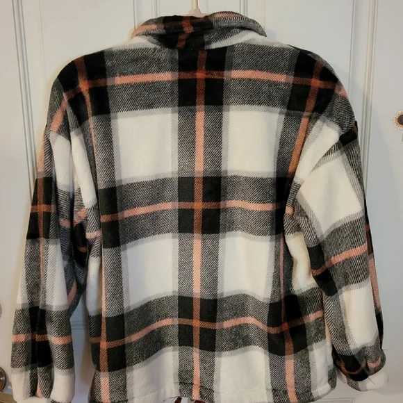 Fleece Shirt Jacket: Size Small - Picture 2 of 3